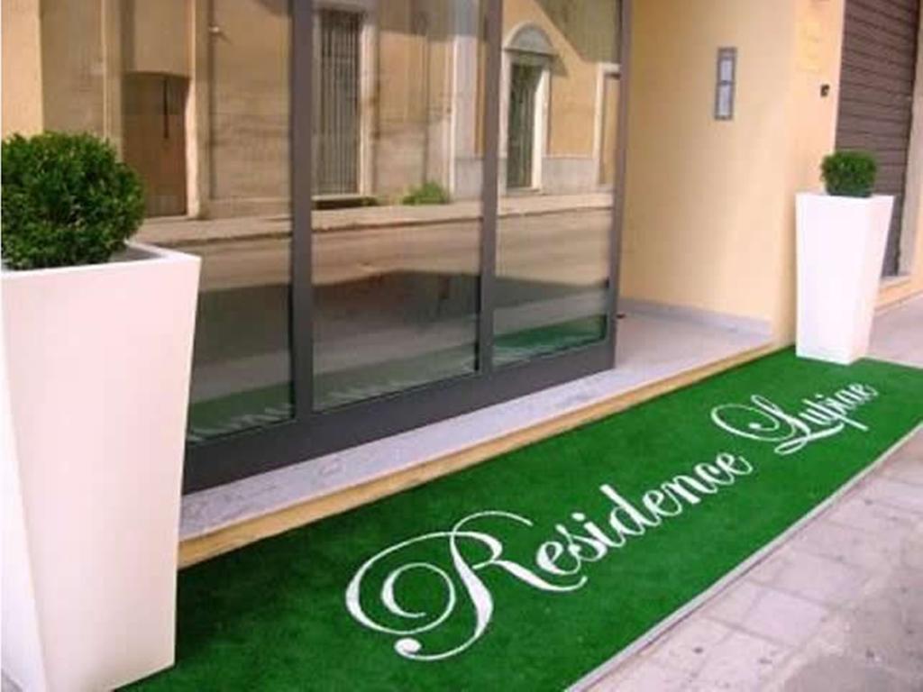 Hotel Residence Lupiae Lecce Bagian luar foto