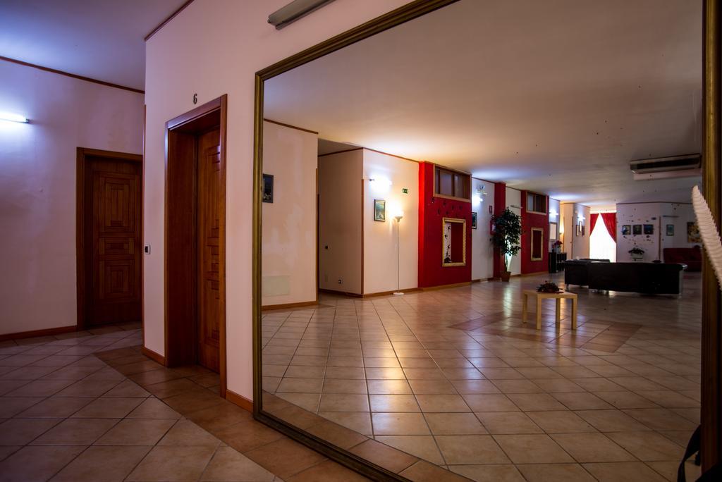 Hotel Residence Lupiae Lecce Bagian luar foto