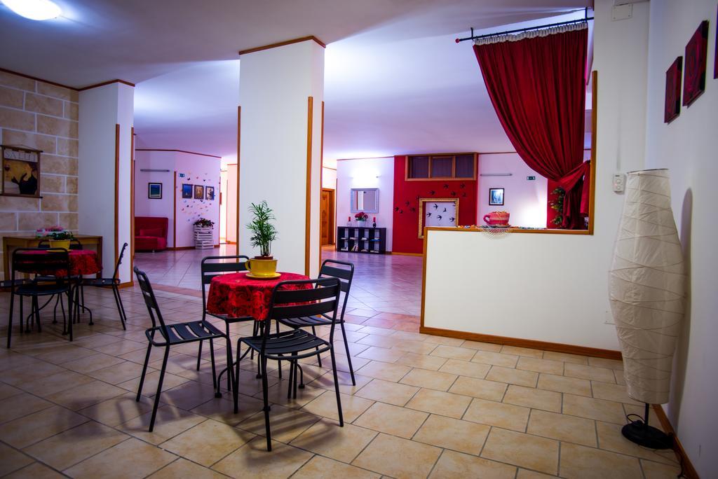 Hotel Residence Lupiae Lecce Bagian luar foto