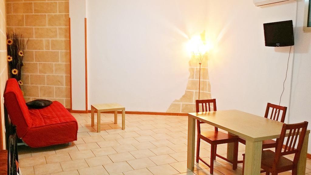 Hotel Residence Lupiae Lecce Bagian luar foto